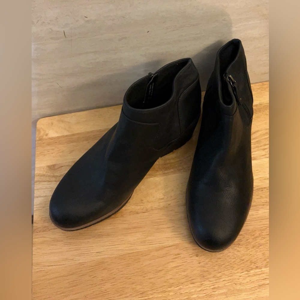NWT- Dr. Scholl's "Been There" Wedge Boots. Side Zipper Closure